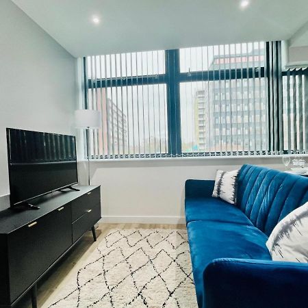 Lovely Studio Apartment With Free Parking Included! Manchester Exterior foto