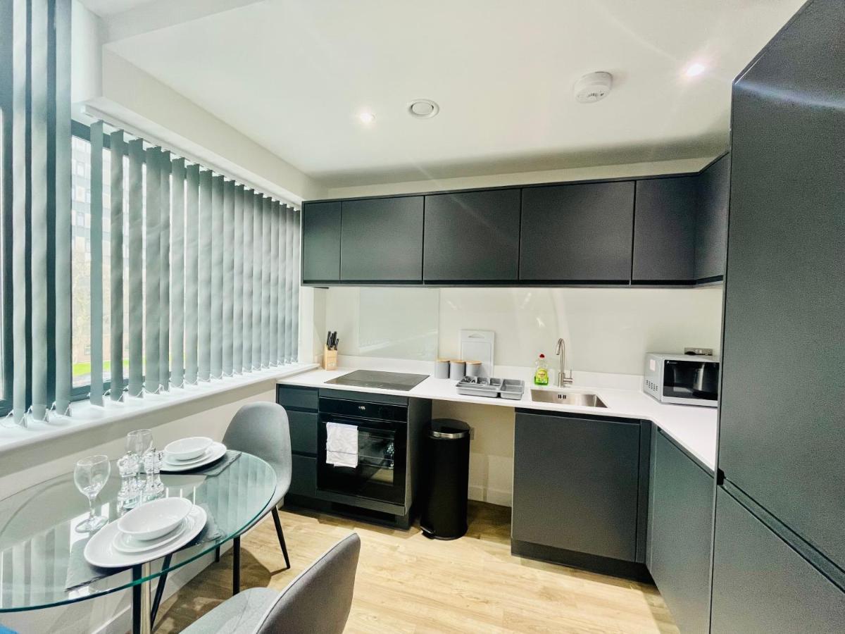 Lovely Studio Apartment With Free Parking Included! Manchester Exterior foto